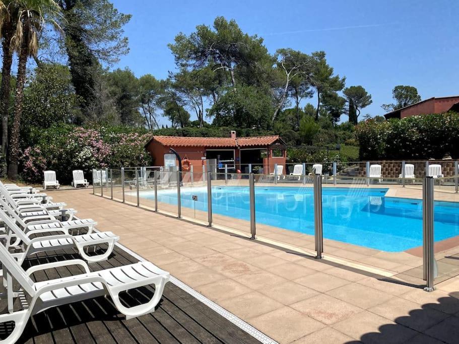 French Riviera Lodge, A/C, Swimming Pool, Parking Mouans-Sartoux Exterior photo